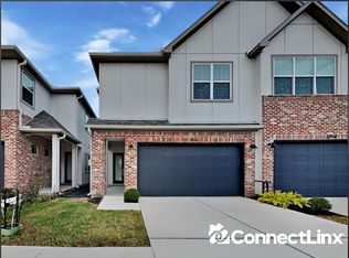 12406 Executive Dr, Stafford, TX 77477