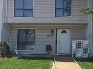 27 Wedgedale Dr, Sterling, VA 20164