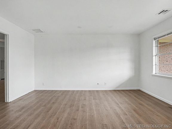 4th image of 8512 E 24th Pl