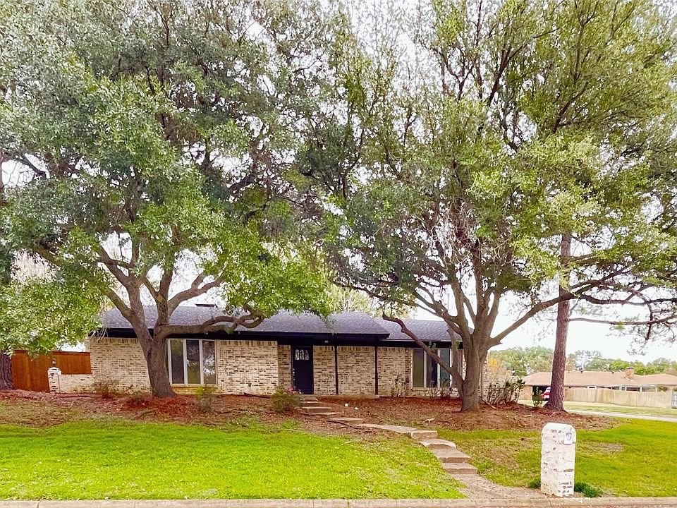 1st image of 724 Briarwood Dr