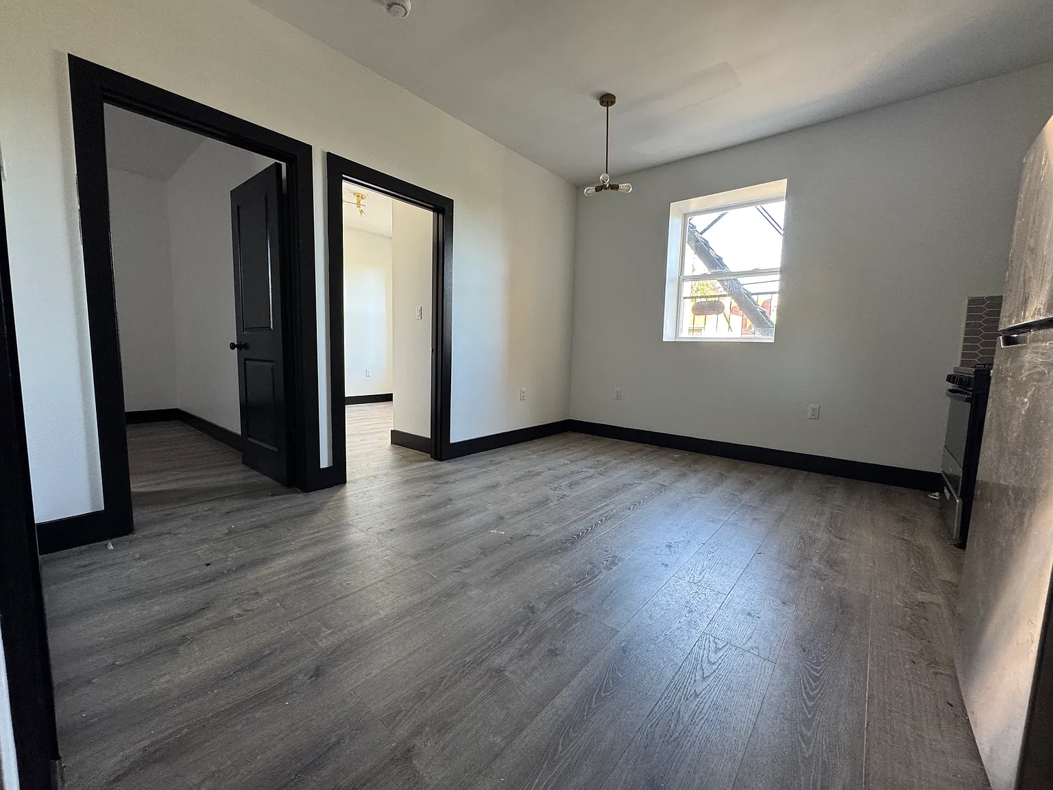 2 bed, $2,000 — Photo 2