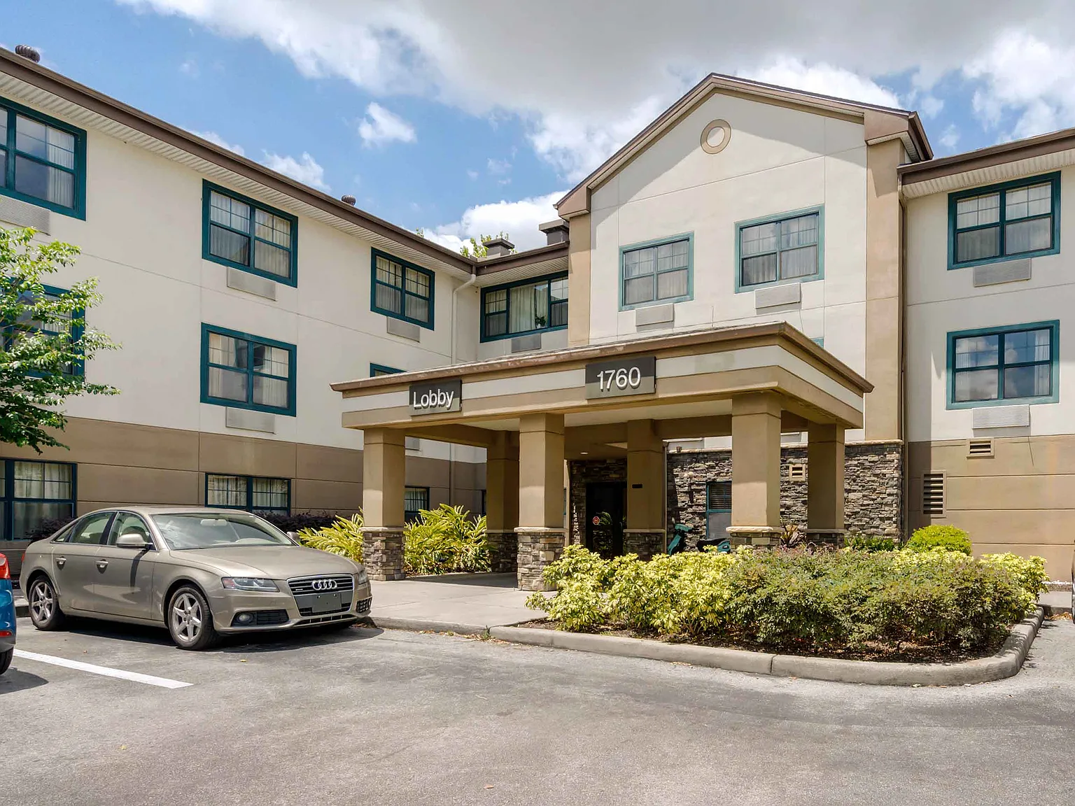 Orlando - Maitland - 1760 Pembrook Dr. — Photo 2