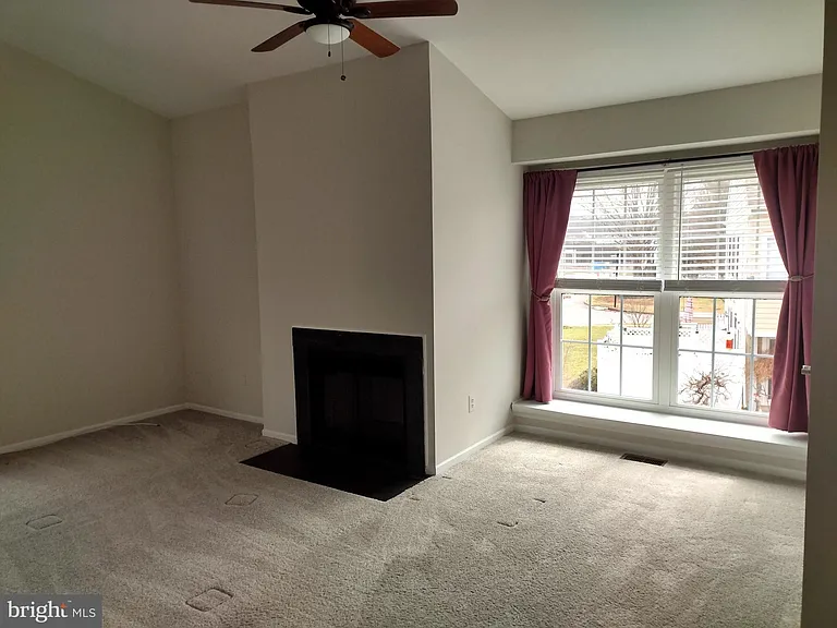 83 Avon Ln — Photo 16