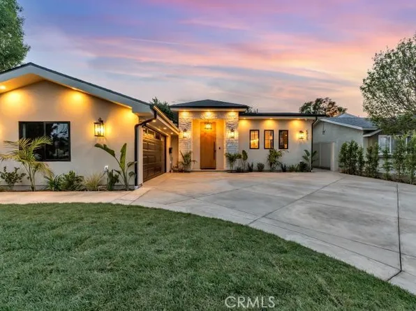 8825 Sophia Ave, North Hills, CA 91343