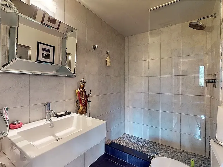 5311 Pembroke Pl — Photo 14