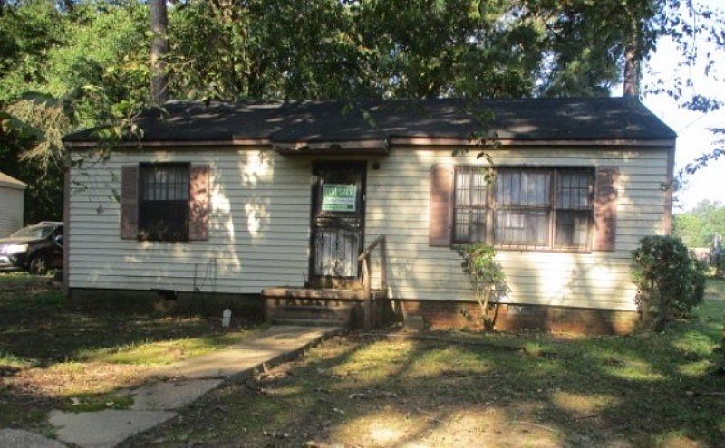 1st image of 2901 Greenwood Ave
