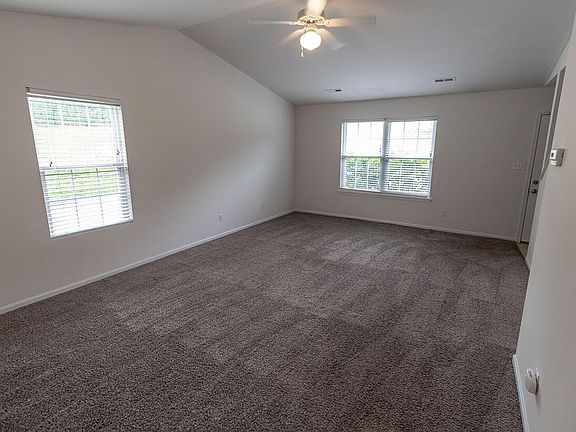 5th image of 3306 E Saint Charles Rd