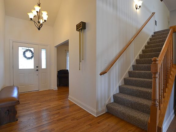 3rd image of 8341 Amberly Ct
