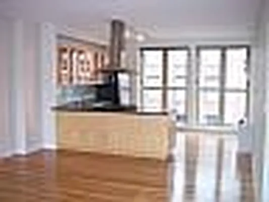 Rented by NY Living Solutions | media 25