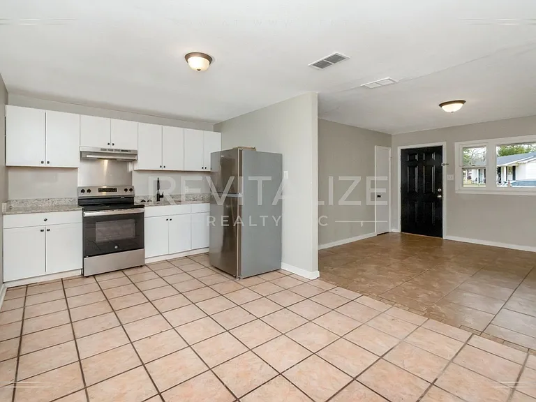 1165 Barker Dr W — Photo 8