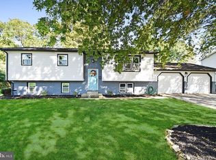 1635 Church Rd, Hummelstown, PA 17036