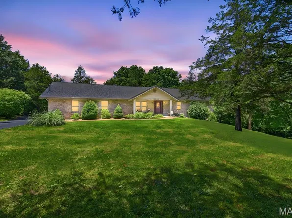 3939 Burgio Ln, Hillsboro, MO 63050