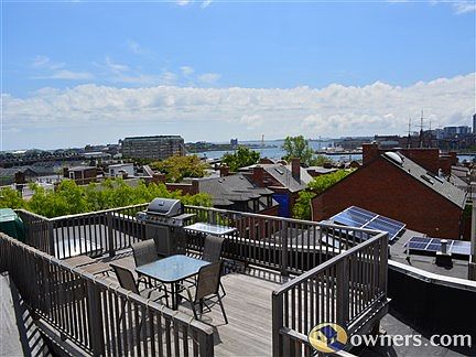 Roofdeck & Harbor