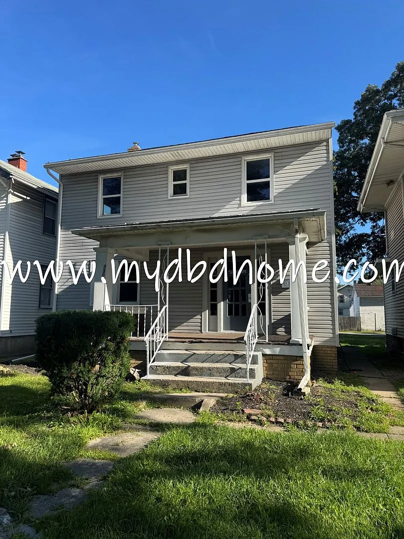 330 W Rudisill Blvd. — Photo 1