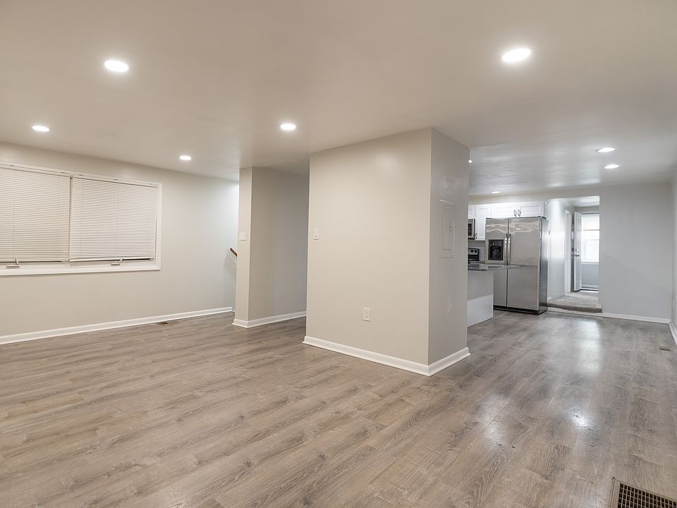 Living Room & Dining Area