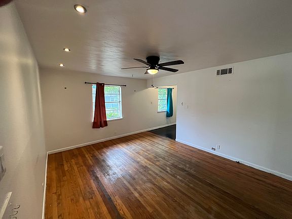 2nd image of 5459 Melrose Ave