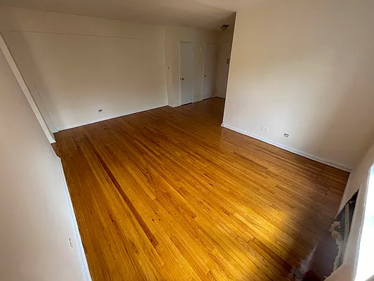 Rented by Queens Apartments Realty LLC | media 13