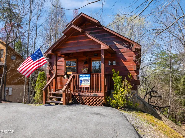 320 Village Way, Pigeon Forge, TN 37863