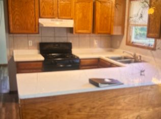 523 Locust St, Rockford, IL 61103