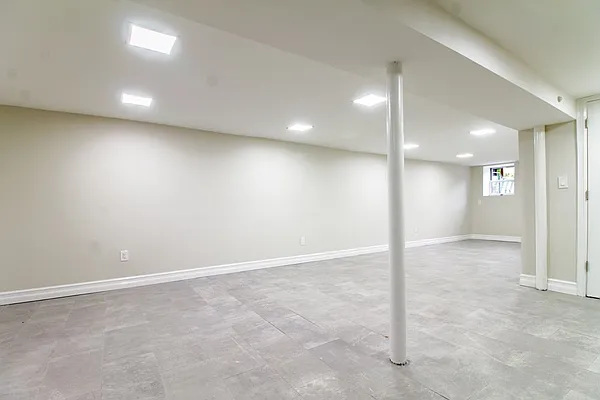 Rented by EXR | media 13