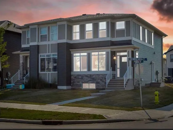 101 E Dawson Dr, Chestermere, AB T1X 1Z8