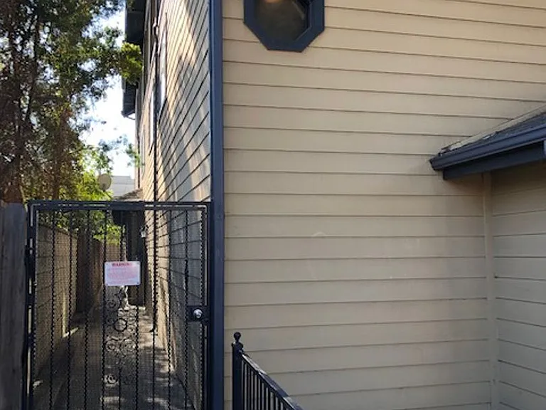 11th St Apts — Photo 32