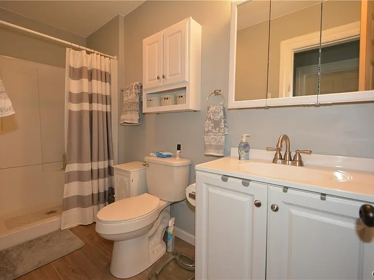 41 N Main St — Photo 21