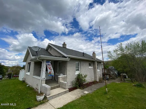 1220 N 5th Ave, Altoona, PA 16601