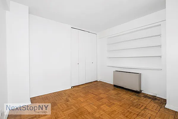 Sold by NextStopNY | media 4