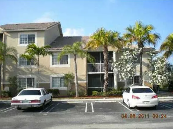 8831 Okeechobee Blvd APT 207, Royal Palm Beach, FL 33411