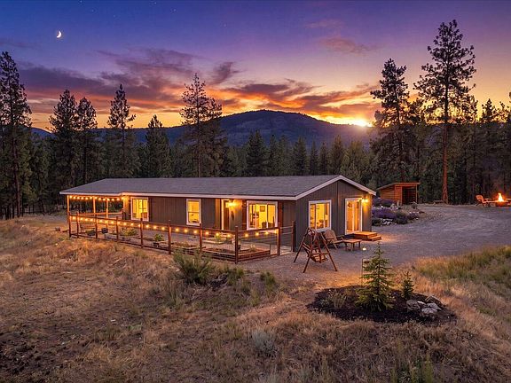 2nd image of 30 Sunrise Ln
