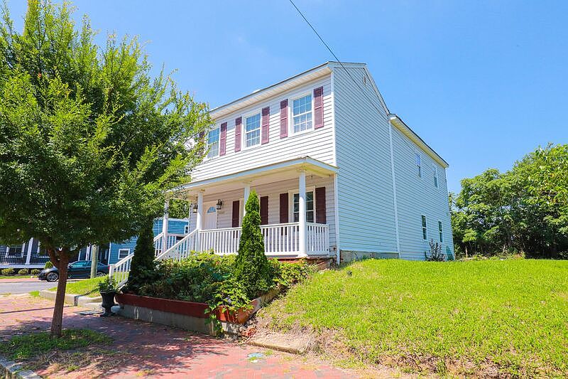 1st image of 2200 Cedar St