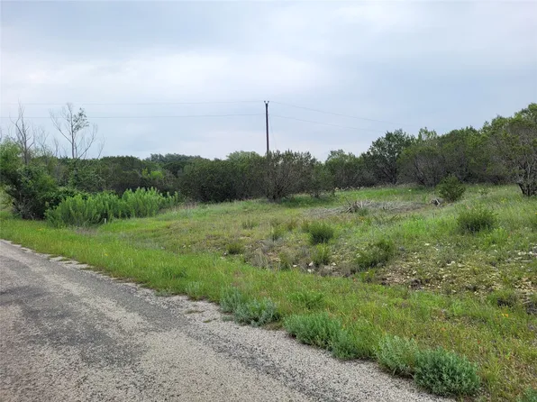 520 Lighthouse Dr, Bluff Dale, TX 76433