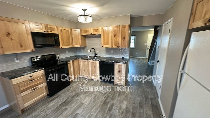 1st image of 1258 N 19th St