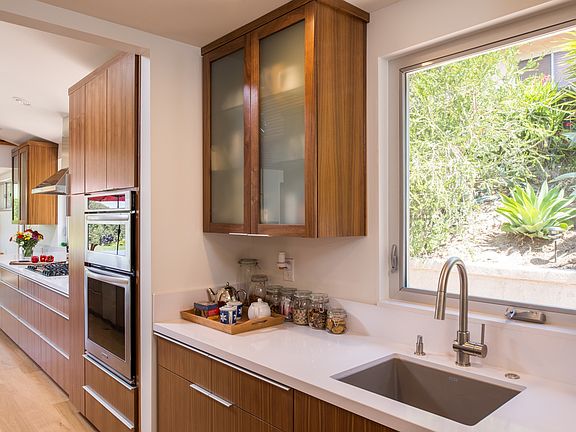 5th image of 7484 Margerum Ave