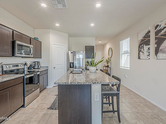 5th image of 35327 W SAN SISTO Avenue