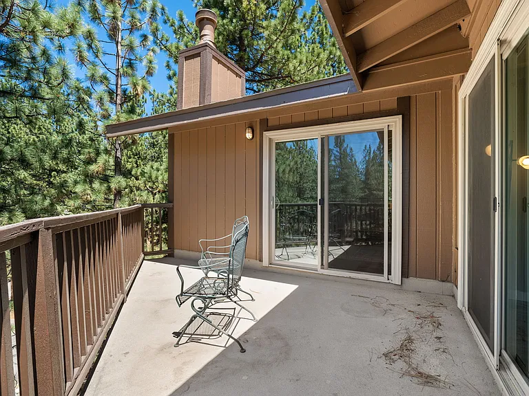 100 Lake Village Dr — Photo 23