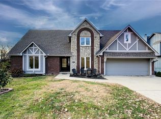 3695 SW Kimstin Cir, Blue Springs, MO 64015