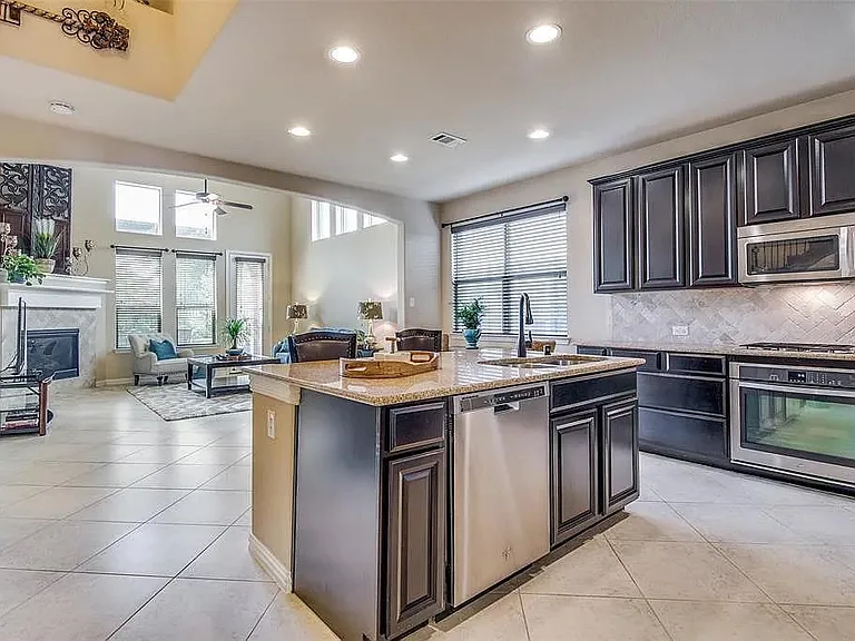 2508 Barranca Way — Photo 6