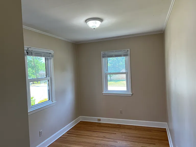 2601 Stratford Dr — Photo 5