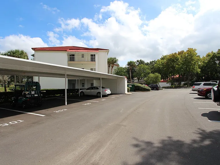 451 Hamptoncrest Cir #307 — Photo 2