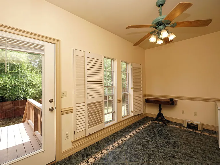 428 Riverchase Blvd — Photo 26