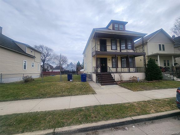 4th image of 2400 Danforth St