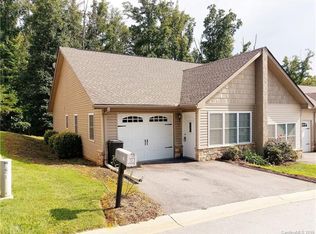 70 Aberdeen Dr, Arden, NC 28704