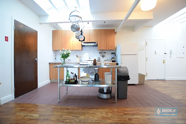 Rented by null | media 17