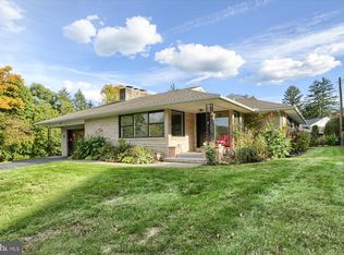 4311 Meadowcrest Rd, Harrisburg, PA 17112