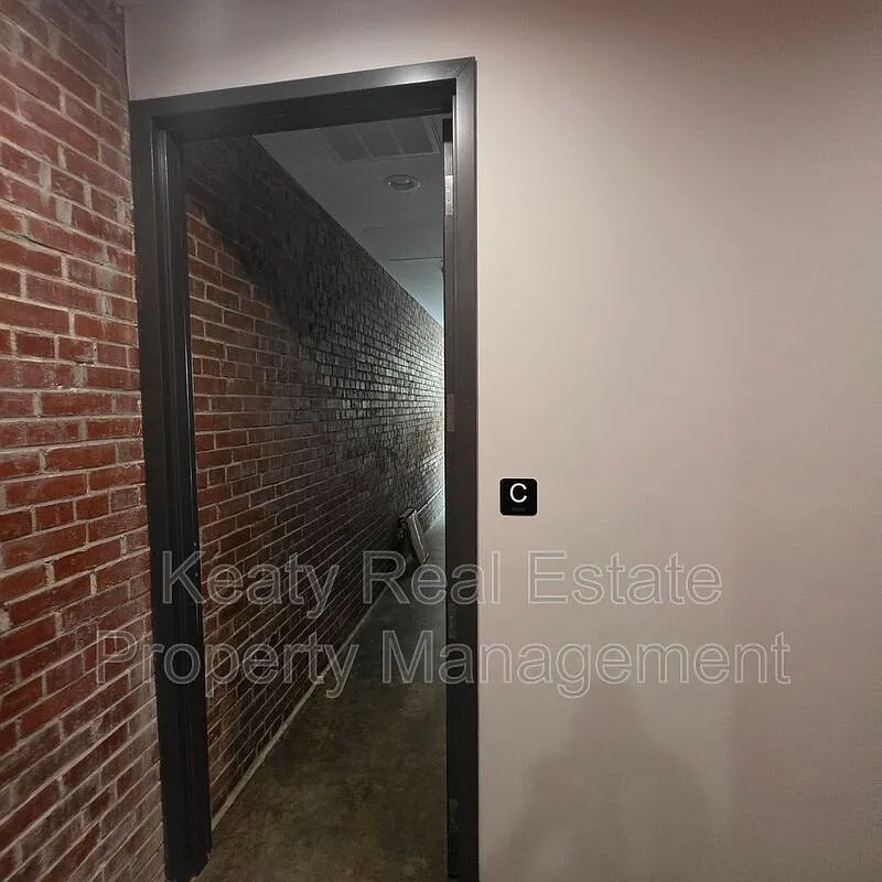 1 bed, 1.0 bath, 900 sqft, $1,095 — Photo 3