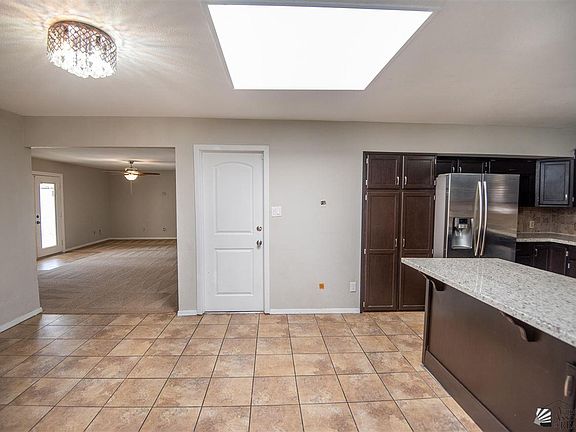 4th image of 1520 E 27th Pl