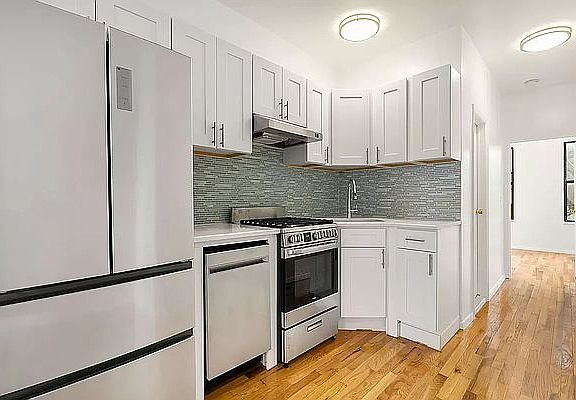 2nd image of 172 Attorney St APT 5