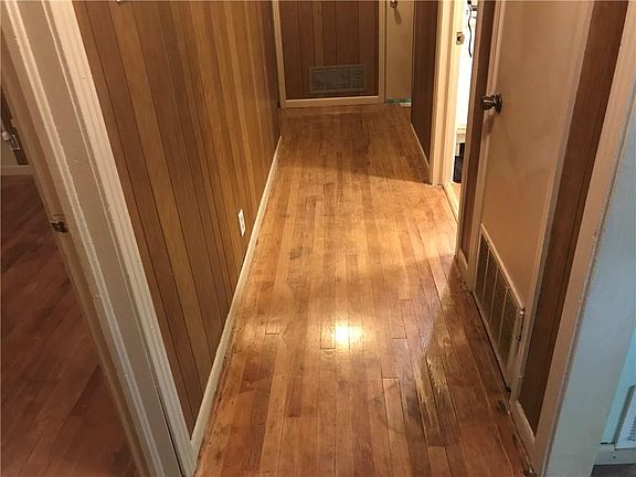 4th image of 2217 W Oak St APT A